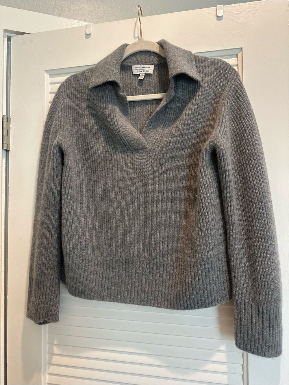 & Other Stories Gray Ribbed V-Neck Collared Sweater